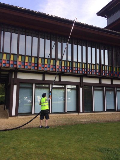 Gutter Classic Pole System